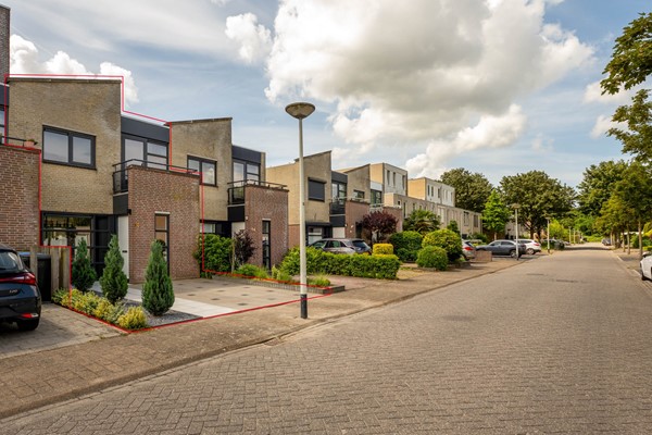 Medium property photo - Travertijndijk 46, 4706 TS Roosendaal